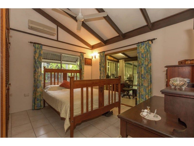 40 Petersen Street, Trinity Beach QLD 4879