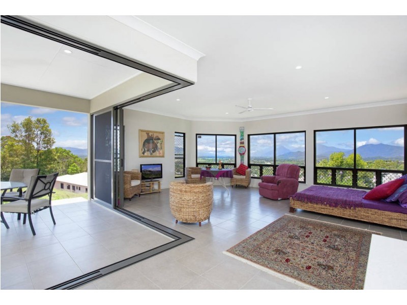 2 Bacalakis Close, Mount Sheridan QLD 4868