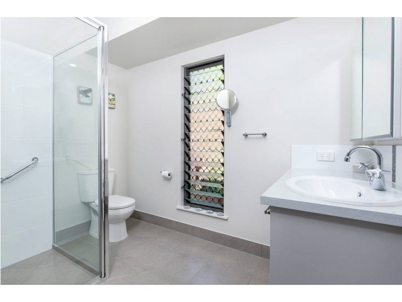 2 Bacalakis Close, Mount Sheridan QLD 4868