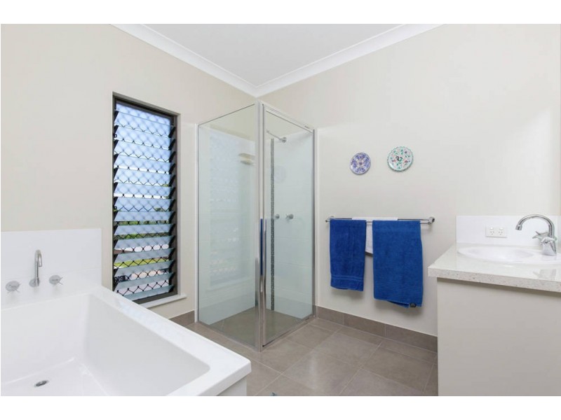 2 Bacalakis Close, Mount Sheridan QLD 4868