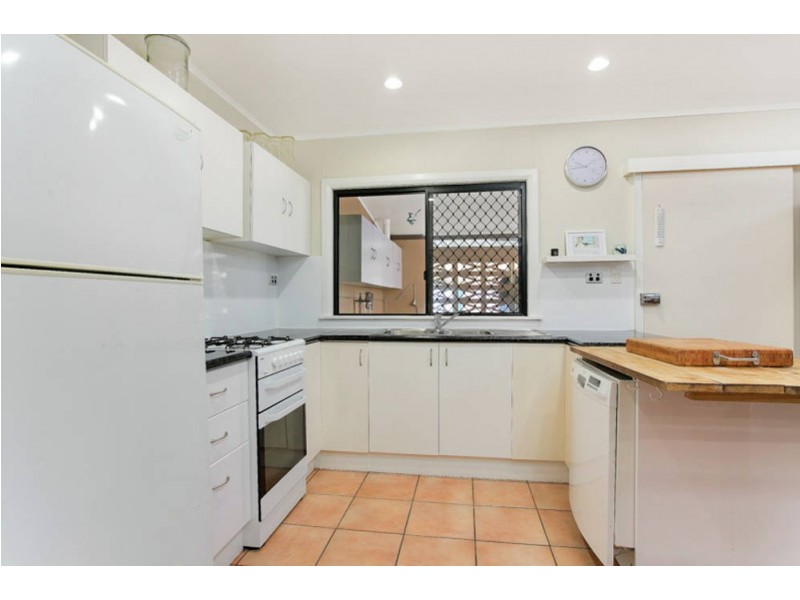 261 Aumuller Street, Westcourt QLD 4870