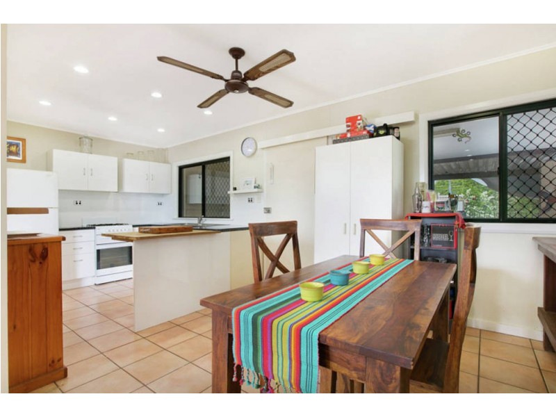 261 Aumuller Street, Westcourt QLD 4870