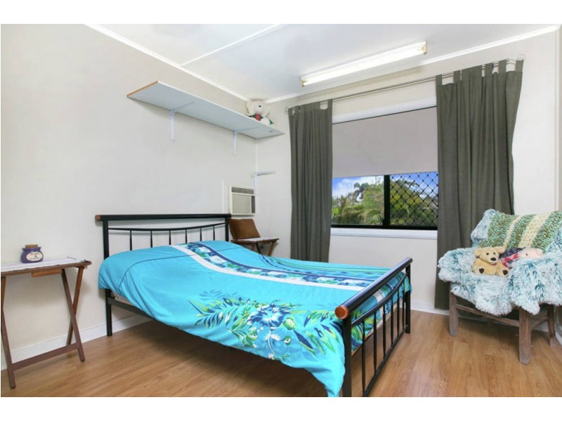 261 Aumuller Street, Westcourt QLD 4870