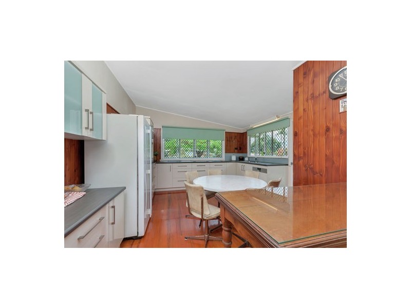 17-19 Mullins Street, Whitfield QLD 4870