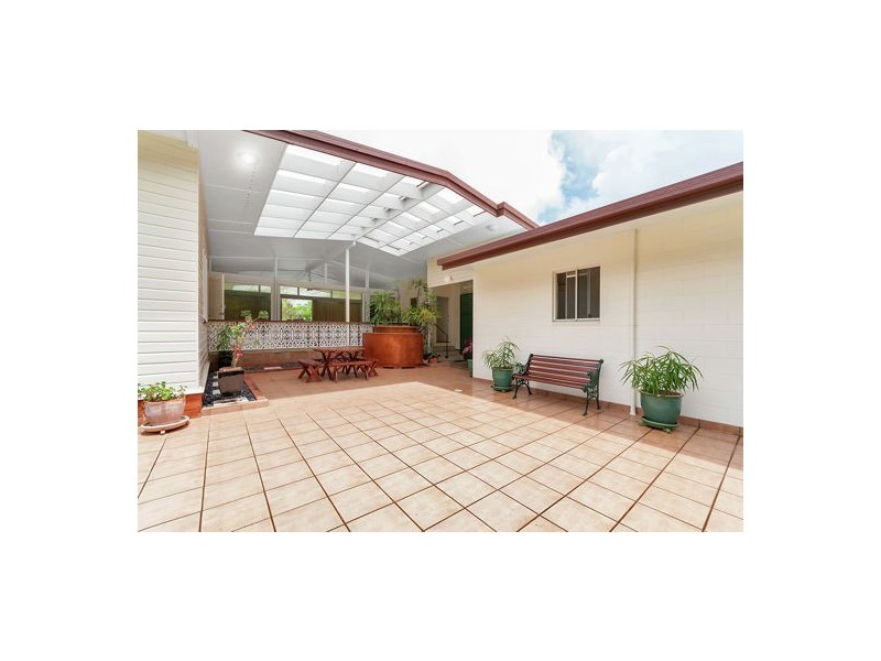 17-19 Mullins Street, Whitfield QLD 4870