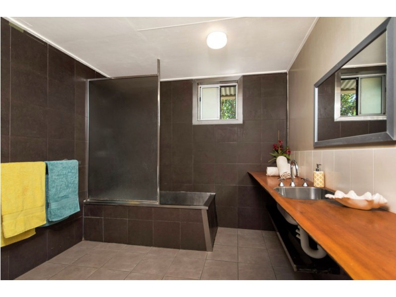 214 Crossland Rd, Gordonvale QLD 4865