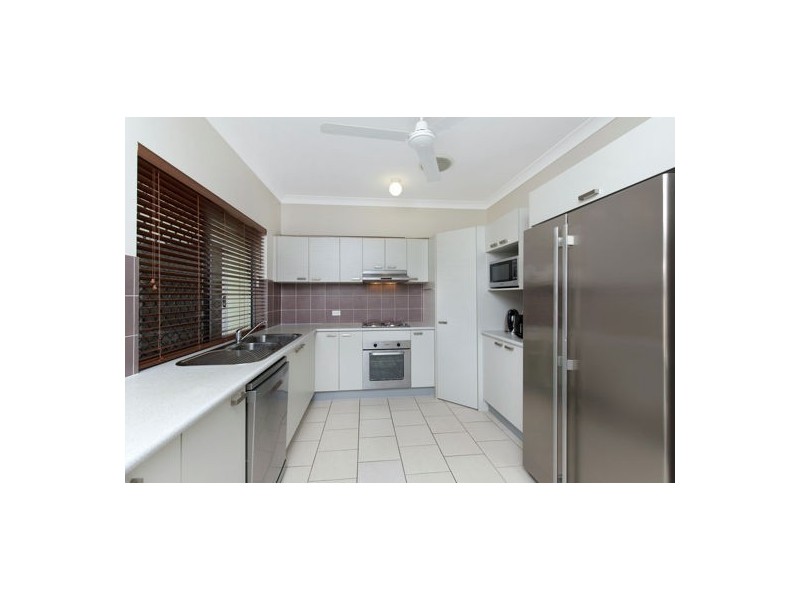 4 Hoffman Close, White Rock QLD 4868