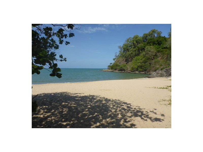 Yorkeys Knob QLD 4878