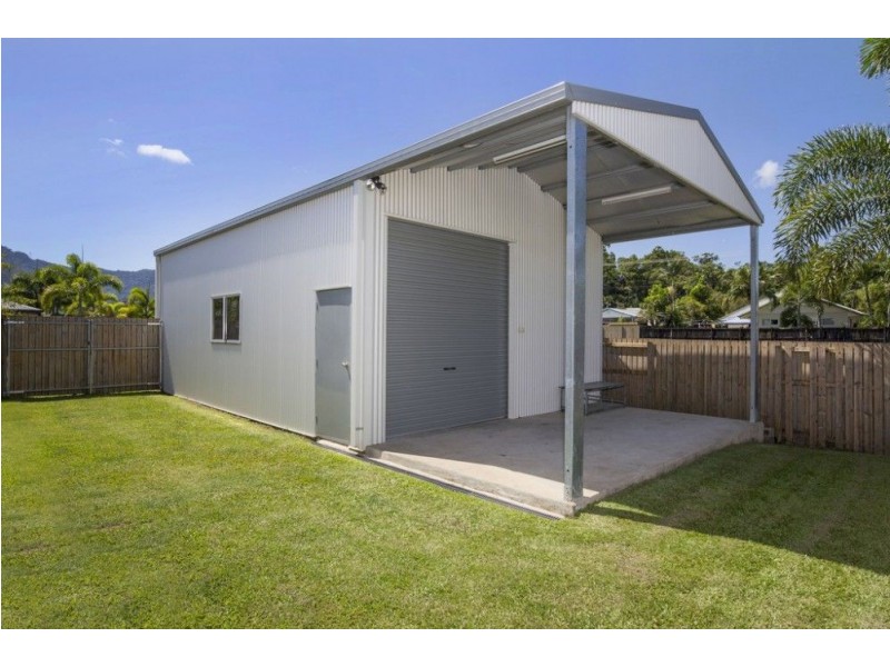 4 Hoffman Close, White Rock QLD 4868