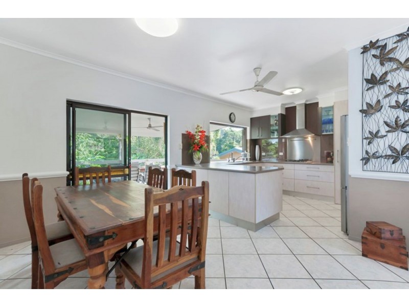 27 Hillview Crescent, Whitfield QLD 4870