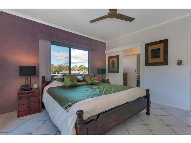 27 Hillview Crescent, Whitfield QLD 4870