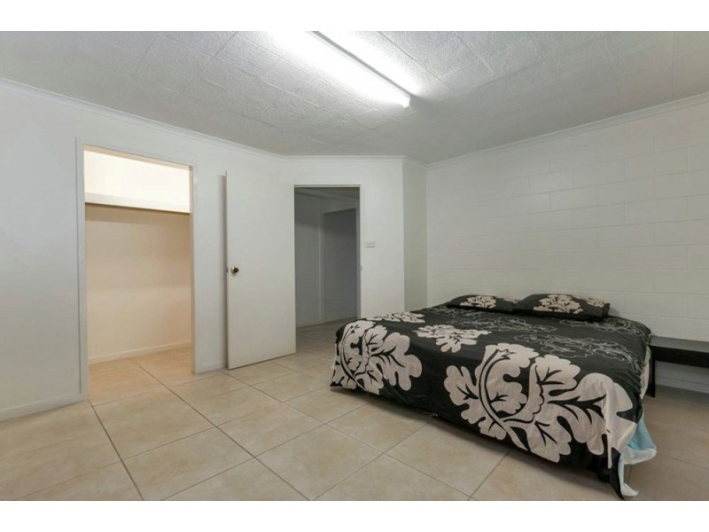 27 Hillview Crescent, Whitfield QLD 4870