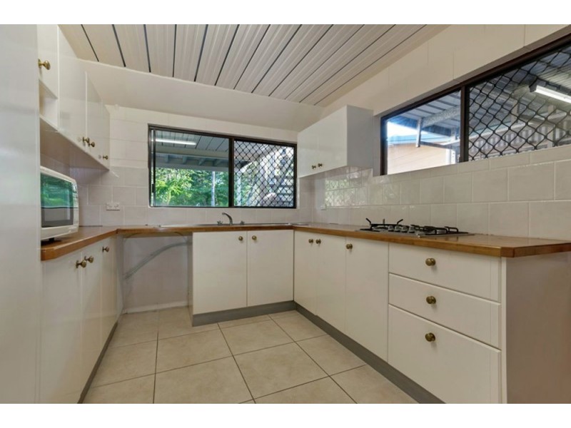 27 Hillview Crescent, Whitfield QLD 4870