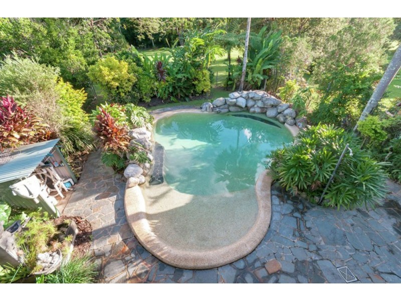 27 Hillview Crescent, Whitfield QLD 4870