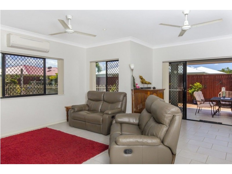46 Phoenix Street, White Rock QLD 4868
