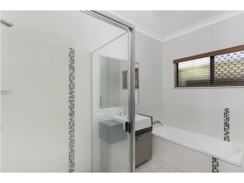 46 Phoenix Street, White Rock QLD 4868