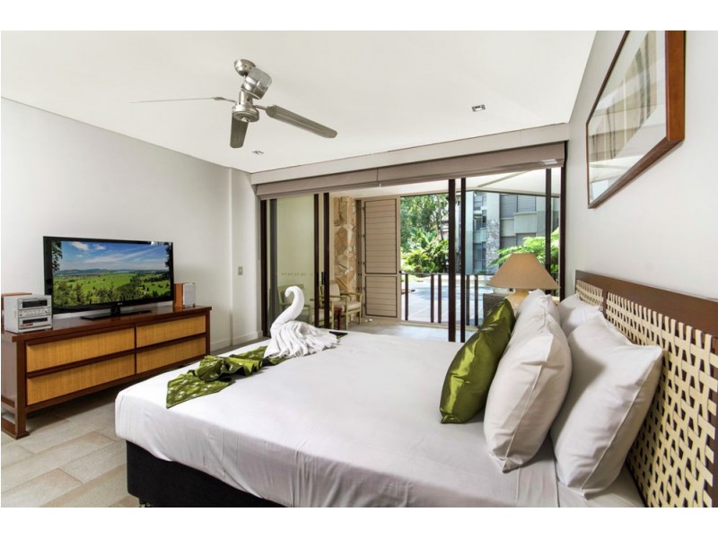 201/5 Triton Street, Palm Cove QLD 4879