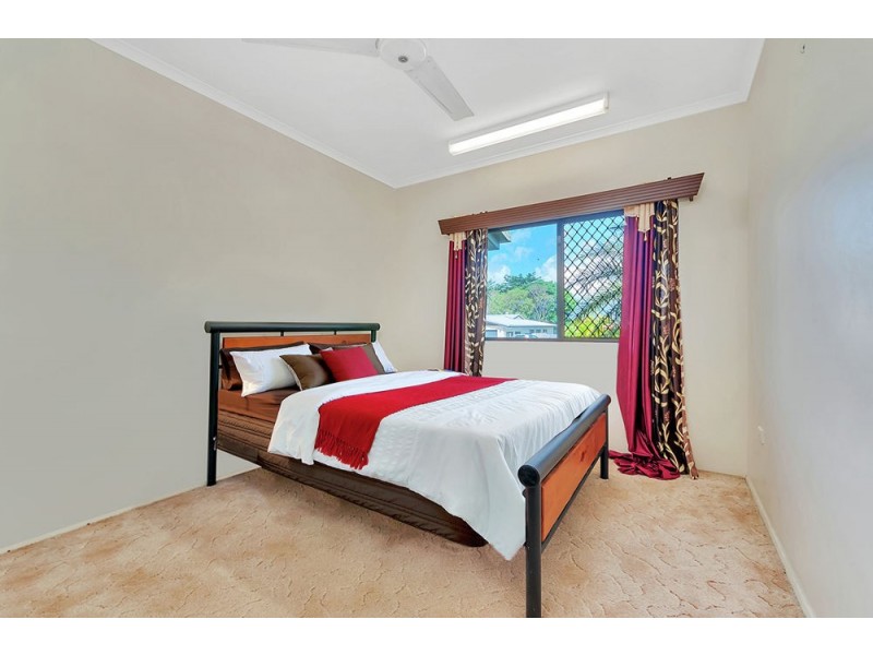 1 Watkins Close, Mooroobool, Cairns QLD 4870