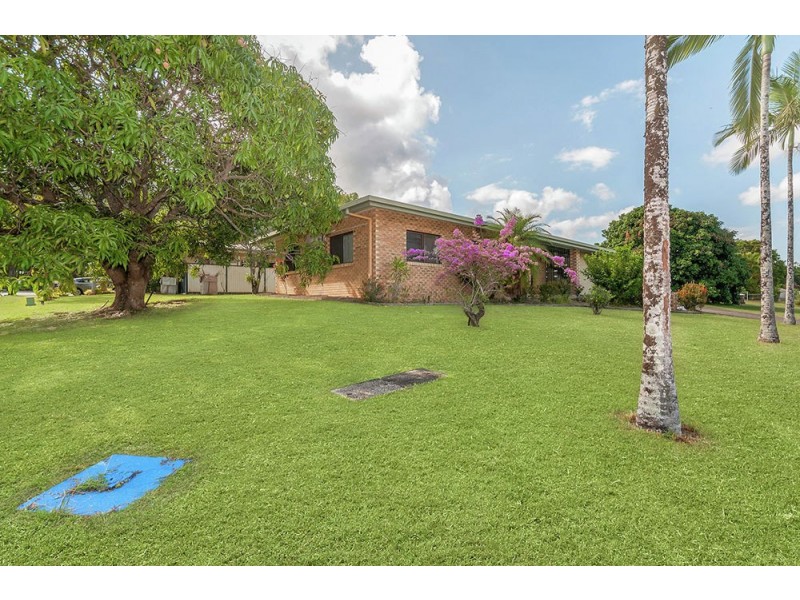 1 Watkins Close, Mooroobool, Cairns QLD 4870
