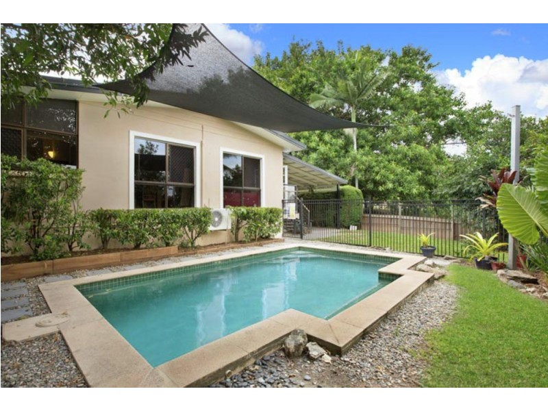 42 Irene Street, Mooroobool QLD 4870