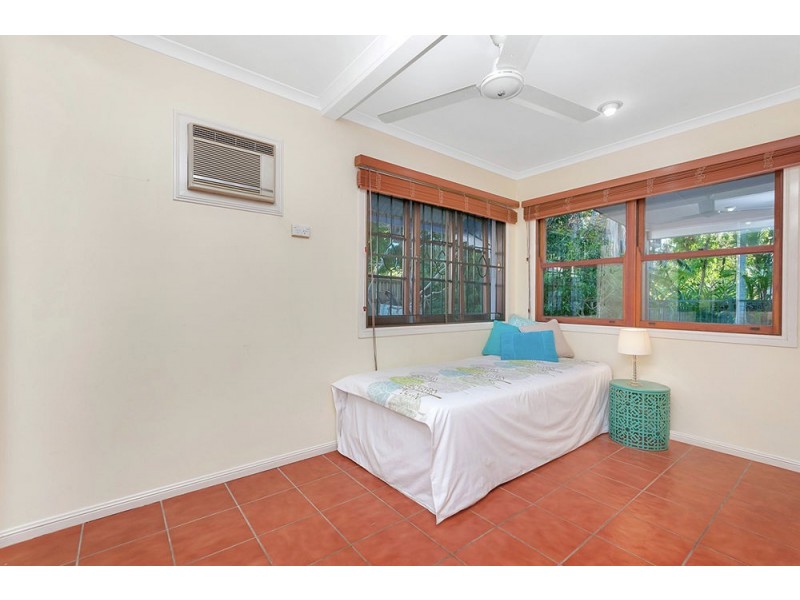 25 Hall Street, Edge Hill QLD 4870