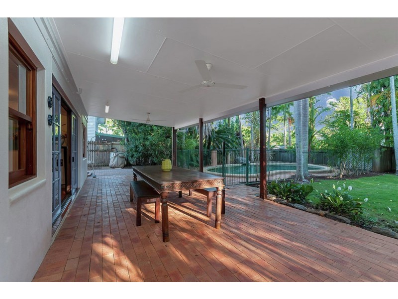 25 Hall Street, Edge Hill QLD 4870