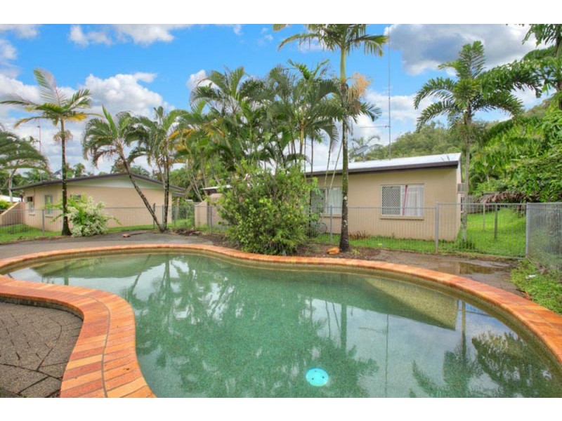 7-9 Nesbit Street, Whitfield QLD 4870