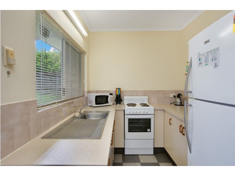 7-9 Nesbit Street, Whitfield QLD 4870