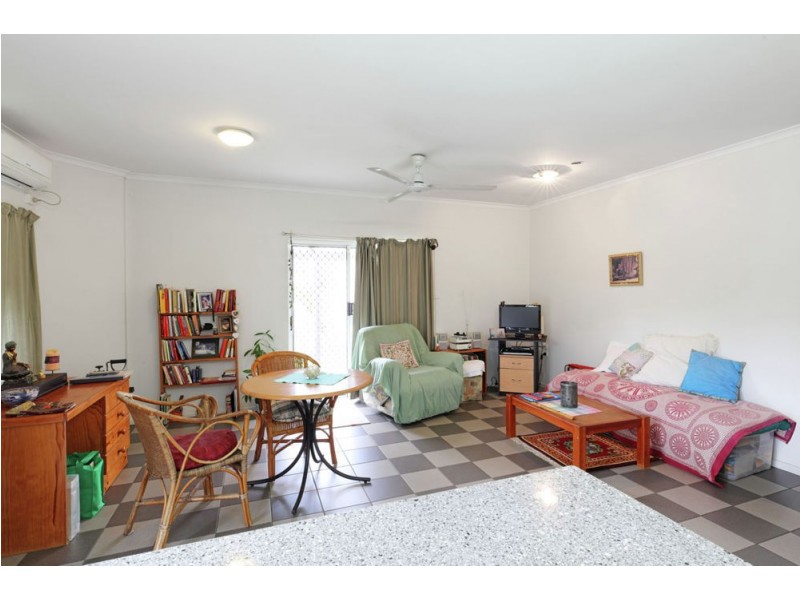 7-9 Nesbit Street, Whitfield QLD 4870