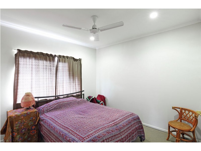 7-9 Nesbit Street, Whitfield QLD 4870
