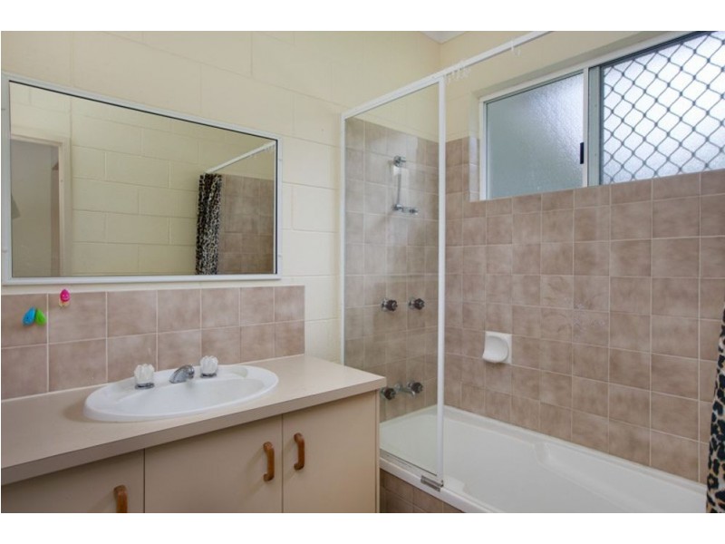 7-9 Nesbit Street, Whitfield QLD 4870