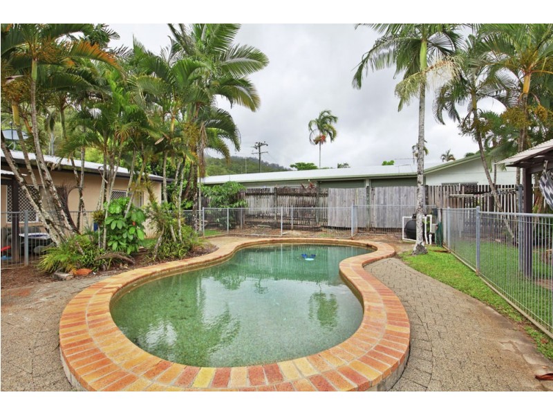 7-9 Nesbit Street, Whitfield QLD 4870