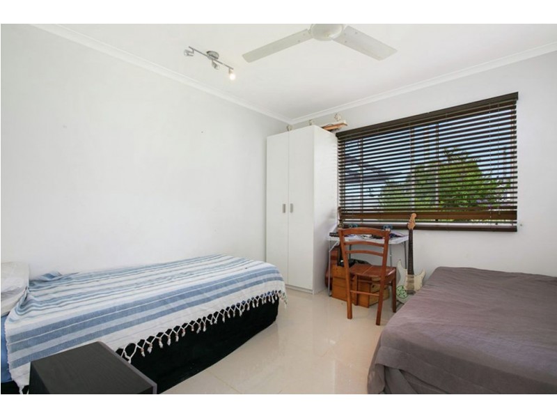 42 Jensen Street, Manoora QLD 4870