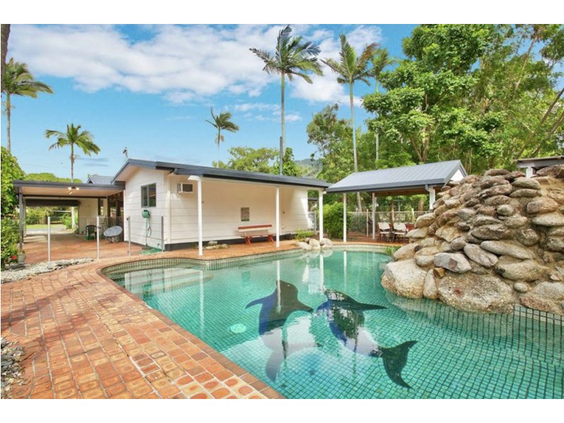 42 Jensen Street, Manoora QLD 4870