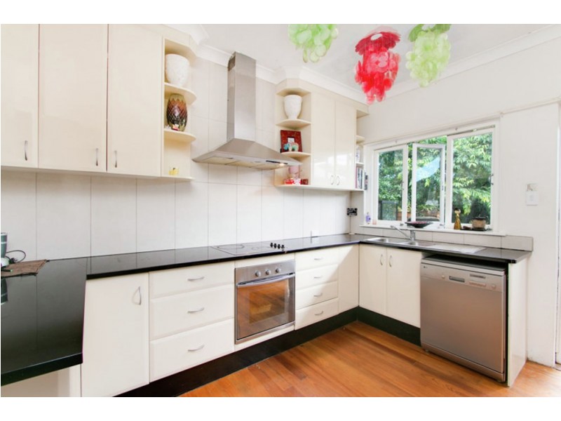 270 Aumuller Street, Westcourt QLD 4870