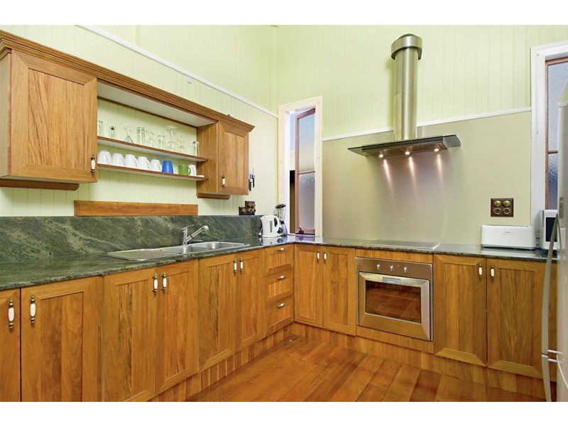 17 Warrego Street, Parramatta Park QLD 4870