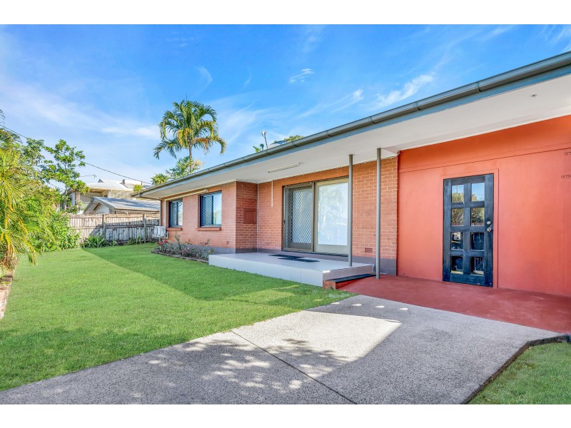 261 Aumuller Street, Westcourt QLD 4870