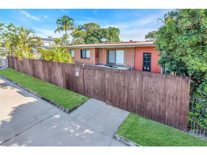 261 Aumuller Street, Westcourt QLD 4870