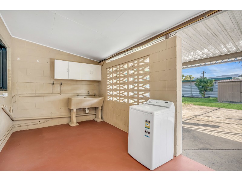 261 Aumuller Street, Westcourt QLD 4870