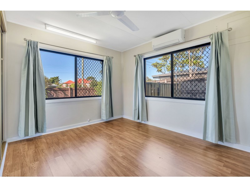 261 Aumuller Street, Westcourt QLD 4870