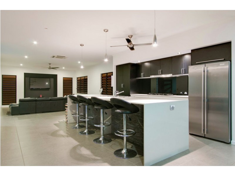 21 Anson Street, Bentley Park QLD 4869