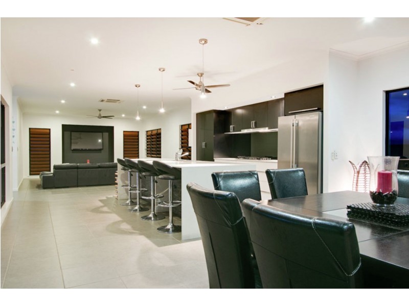 21 Anson Street, Bentley Park QLD 4869