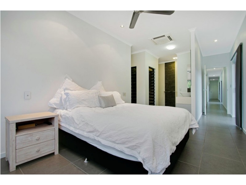 21 Anson Street, Bentley Park QLD 4869