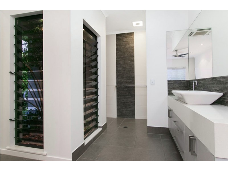 21 Anson Street, Bentley Park QLD 4869