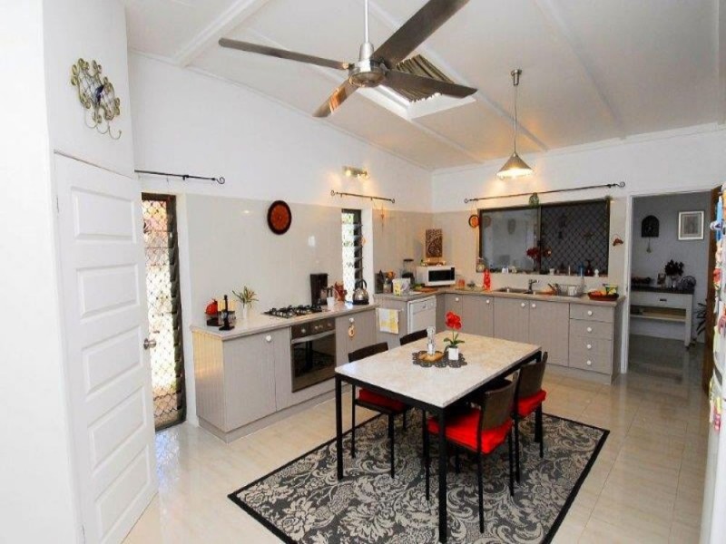 4 Madang Street, Trinity Beach QLD 4879