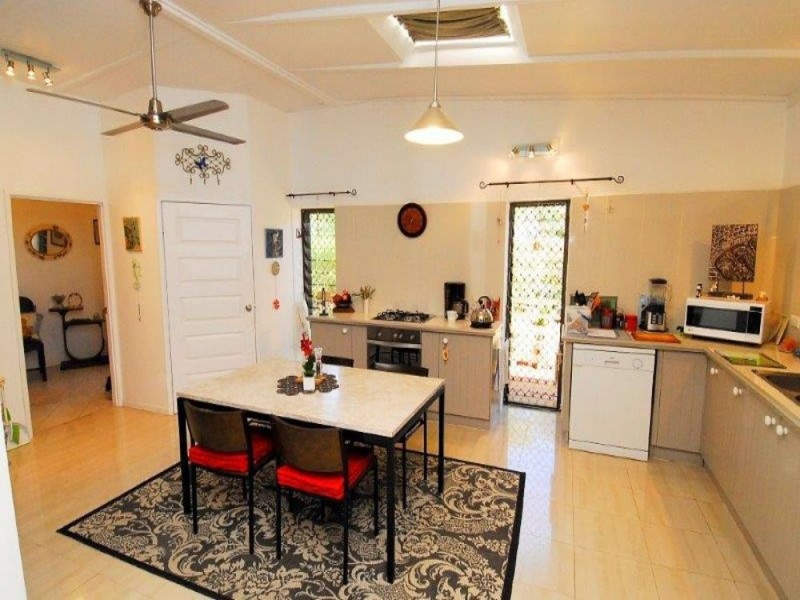 4 Madang Street, Trinity Beach QLD 4879