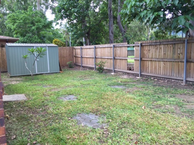 11 Craig Street, Mooroobool QLD 4870