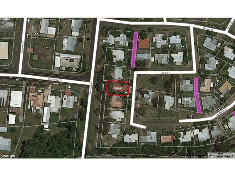 11 Craig Street, Mooroobool QLD 4870