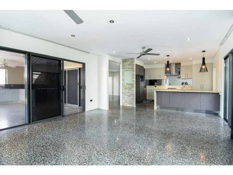 Palm Cove QLD 4879