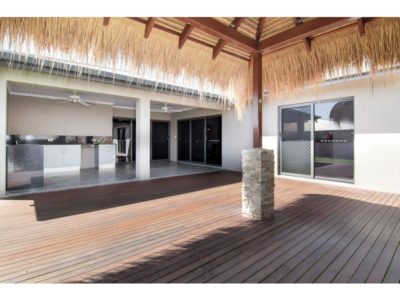 Palm Cove QLD 4879